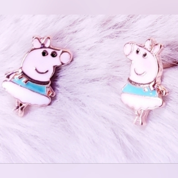 2 pairs of adorable Peppa pig earrings - Picture 4 of 11